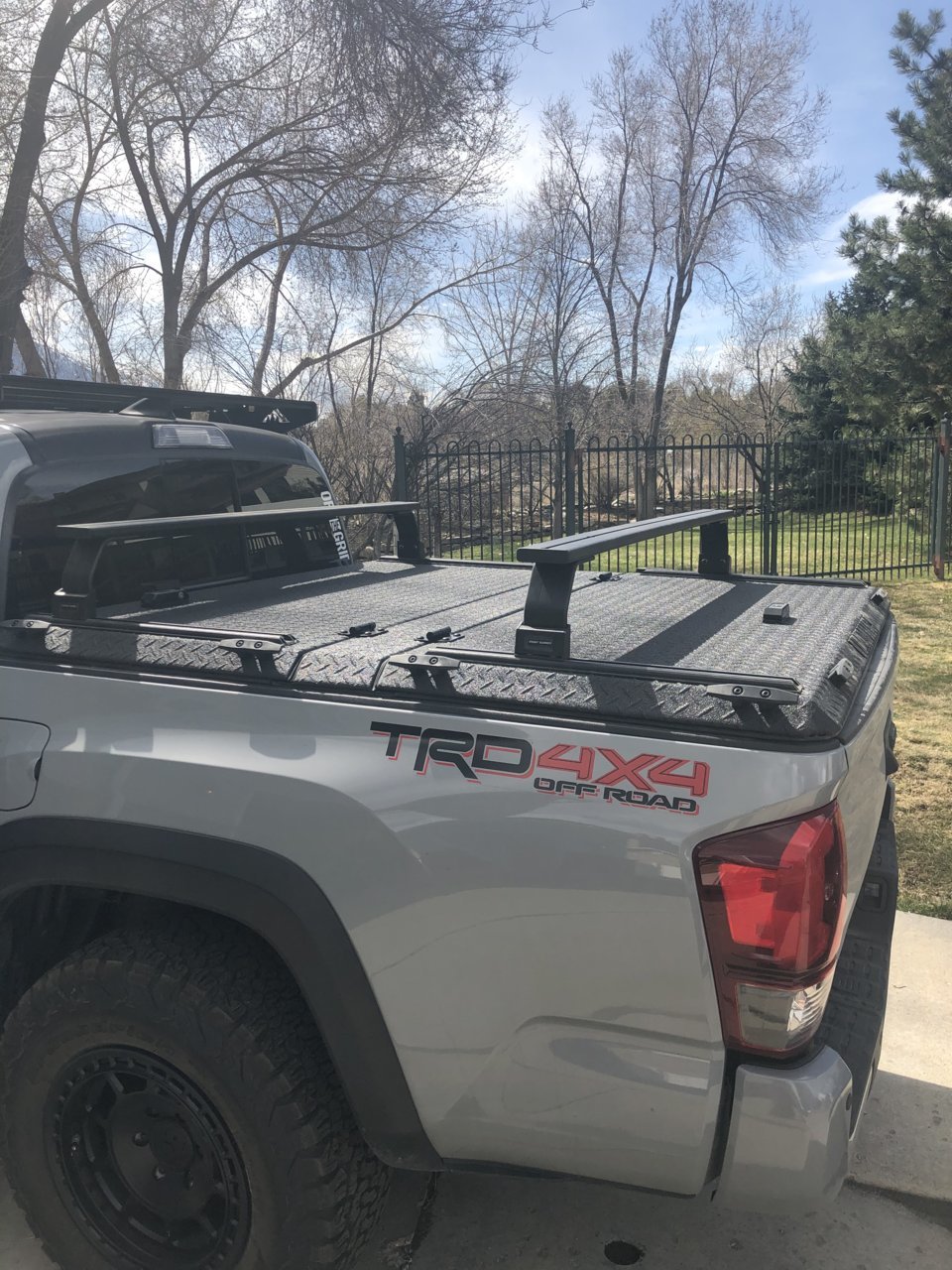 Diamondback HD Cover + Frontrunner Crossbars !!!SOLD!!! | Tacoma World