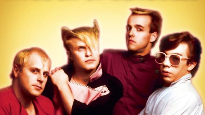 A-Flock-Of-Seagulls-700x393.jpg