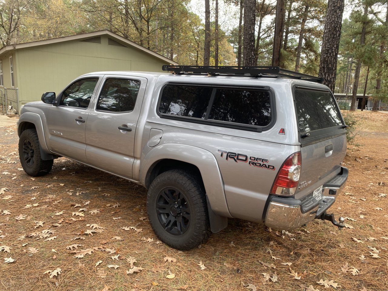 Leer 100R Camper Shell W/ Lots Of Extras- Silver Sky | Tacoma World