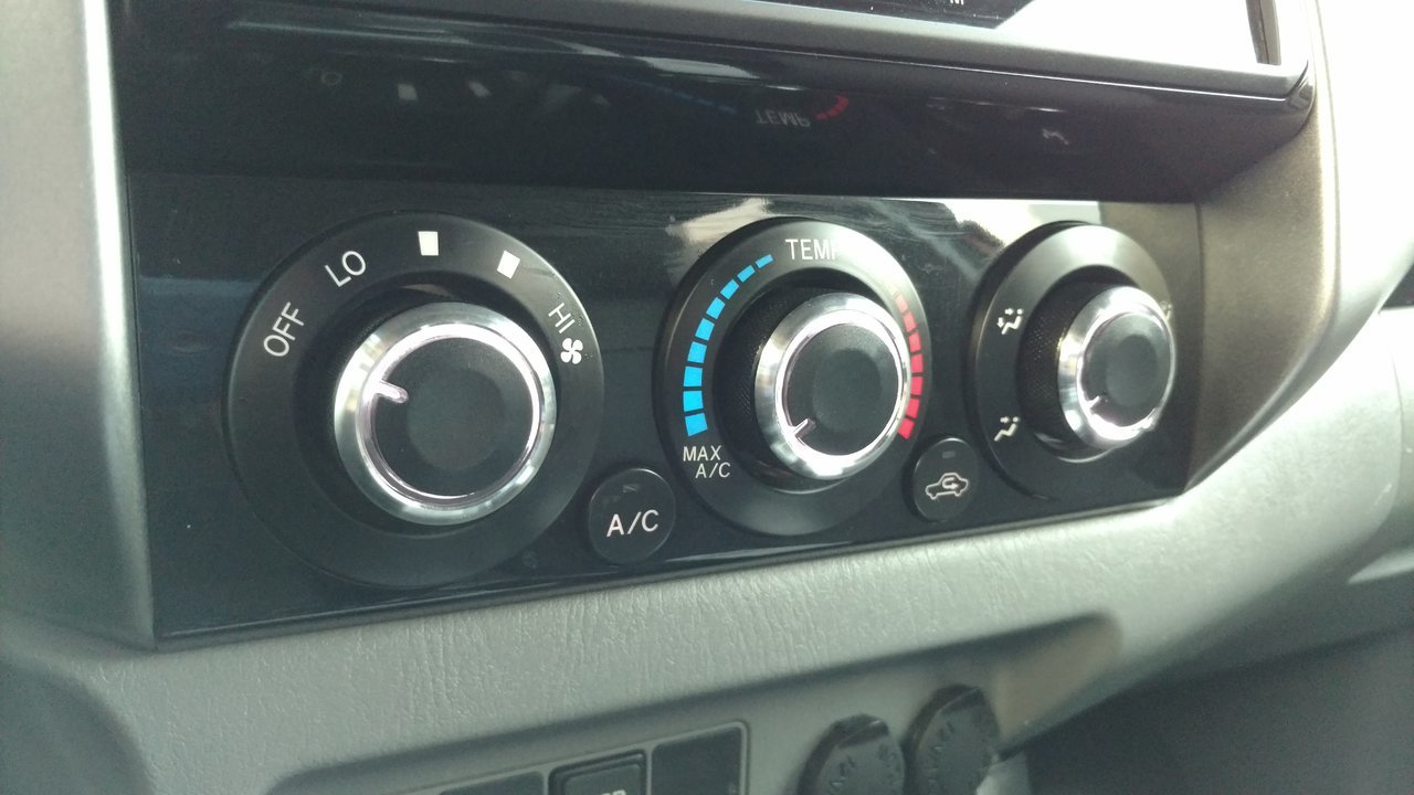 AC Knobs.jpg