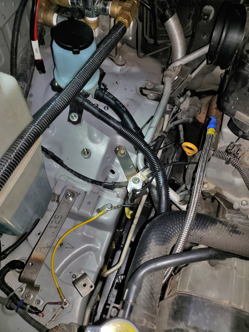 ac-mounts-2.jpg