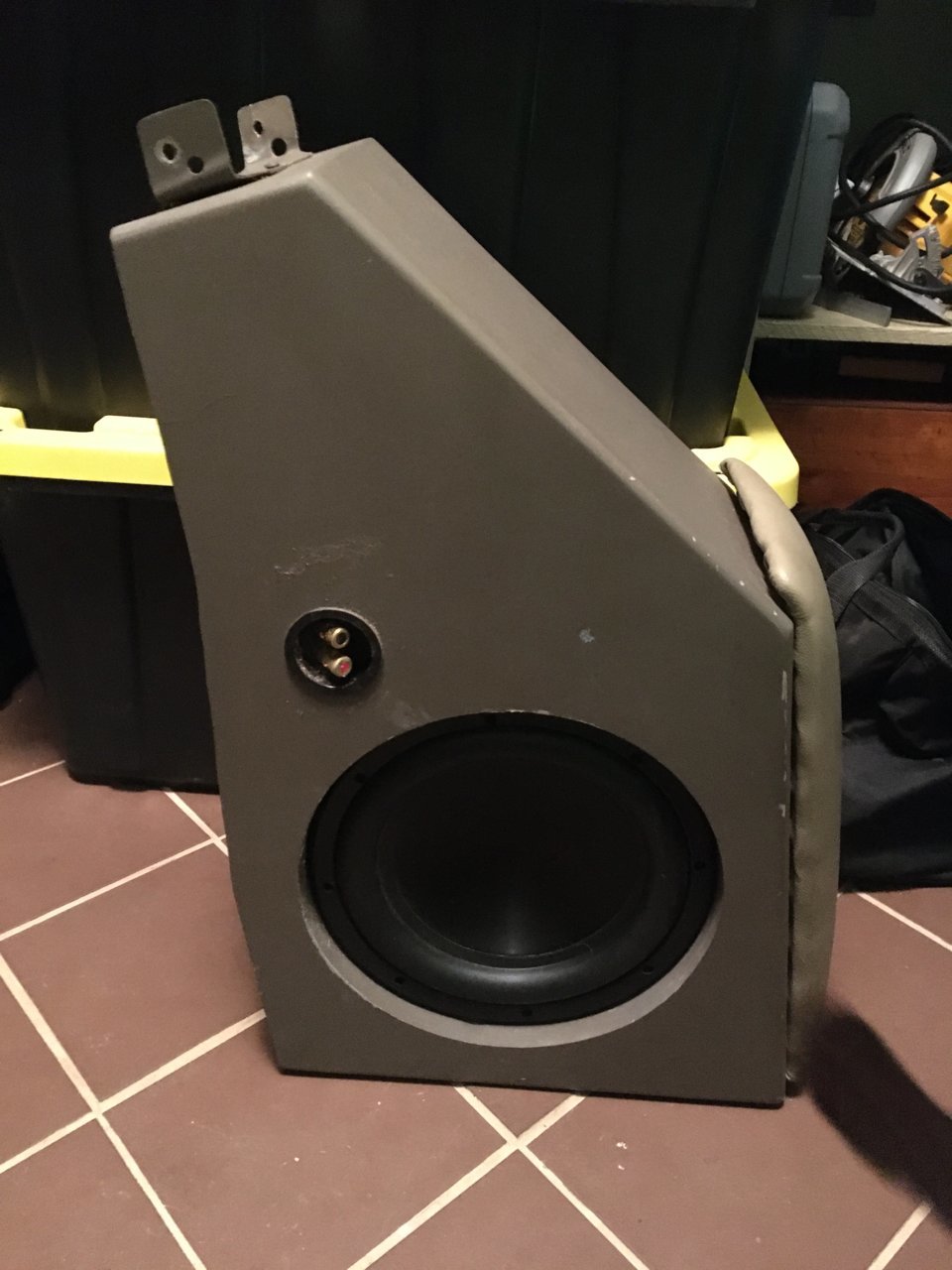 Console subwoofer hot sale box