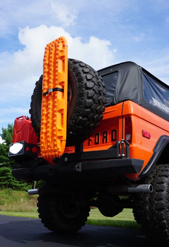 actiontrax_orange_2.jpg