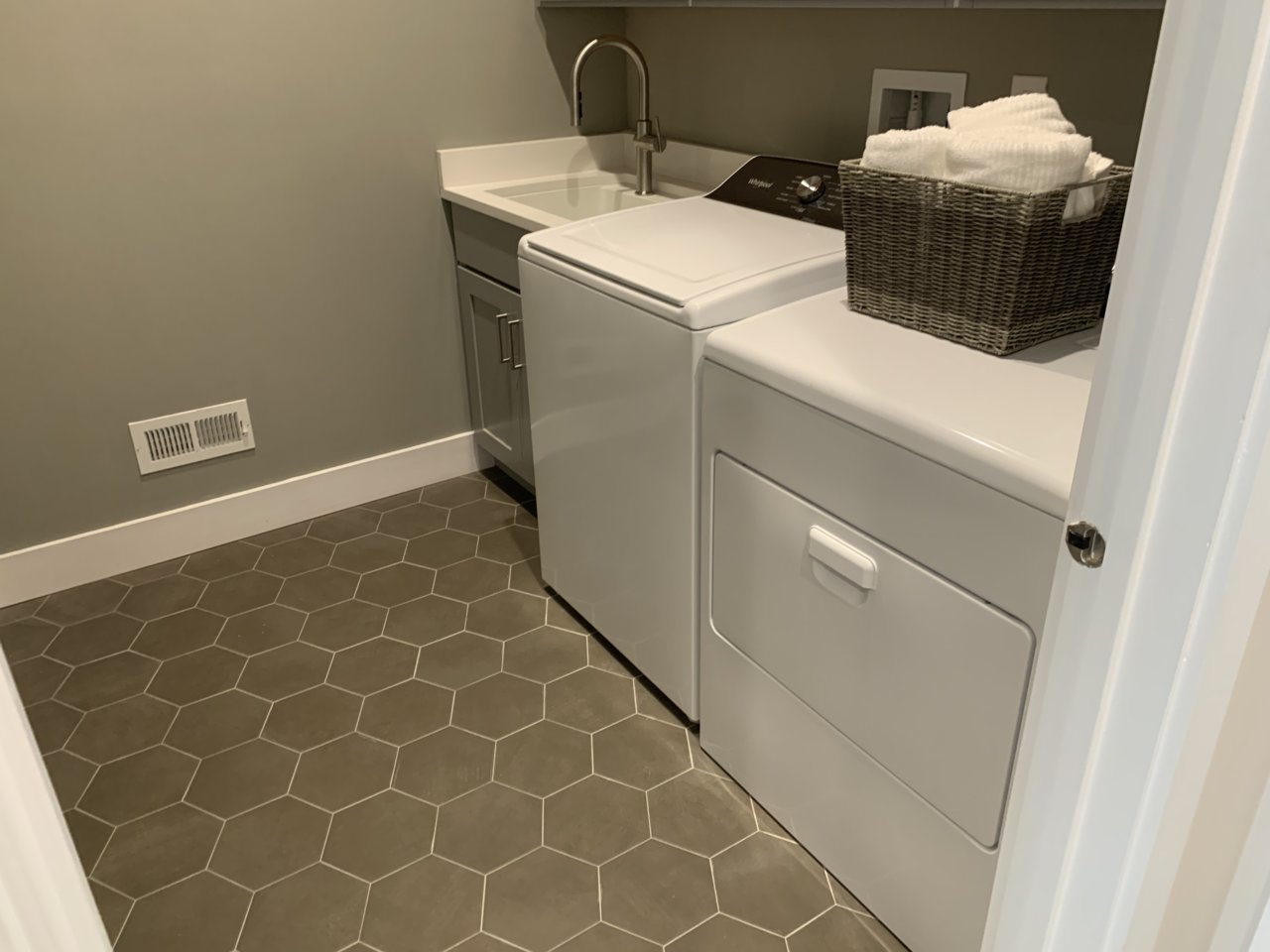 AD216EB6-65C9-4515-9EB2-796EA173BA7B.jpg
