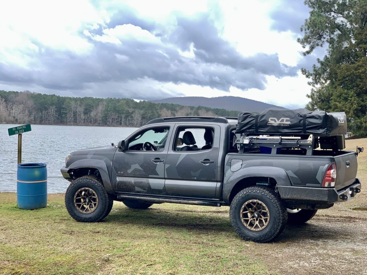 SOLD-Huntsville, AL - CVT Mt. Shasta Summit RTT on RCI Tacoma Bed Rack ...