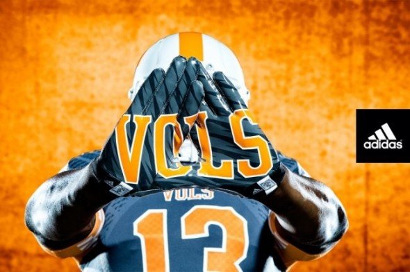 adidasTenneseeTECHFIT_Gloves_crop_exact-590x392.jpg