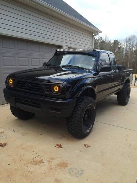 af5d74d2019ef5ffacfbf682008d4b50--toyota-trucks-murdered-out.jpg