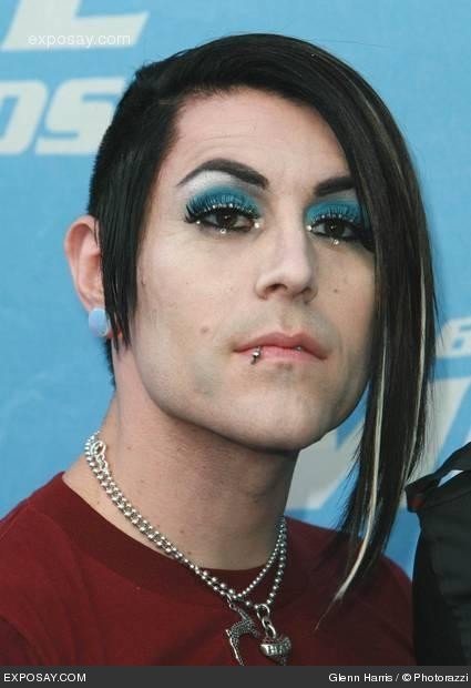 afi-2006-mtv-movie-awards-arrivals-1NuXZ_777a1ec3ff6502abb3bf0bd0e298dd9d2103e8c3.jpg