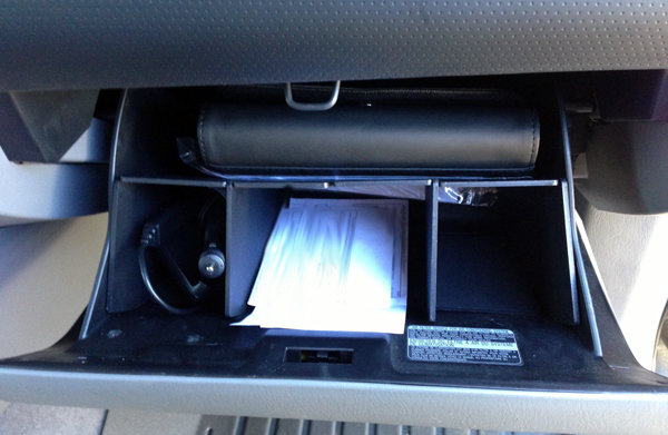 after_gloveboxfull_4952ff7be5bfc9284e0027c7a4dcc6c5214142ec.jpg