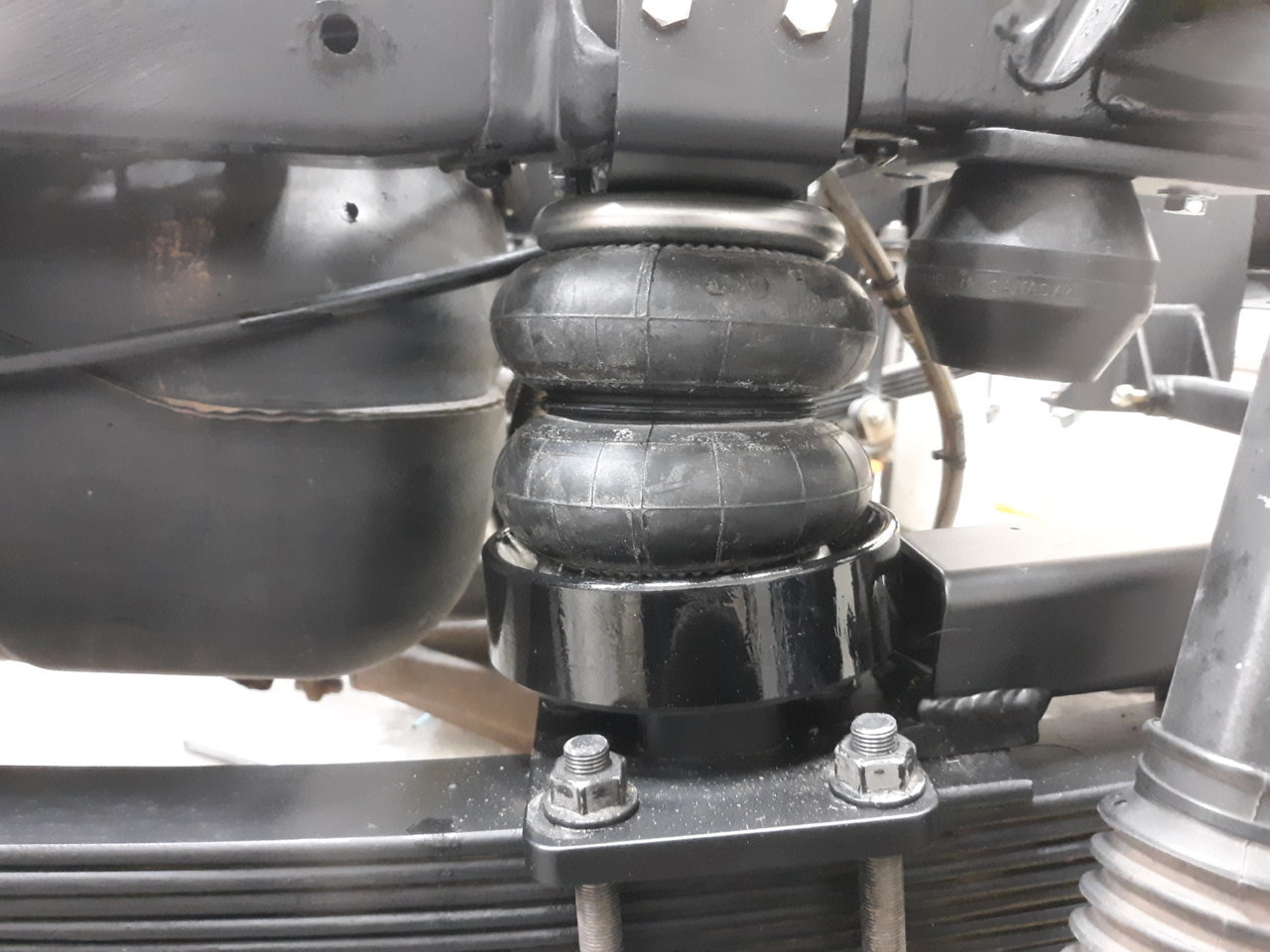 air bag install.jpg