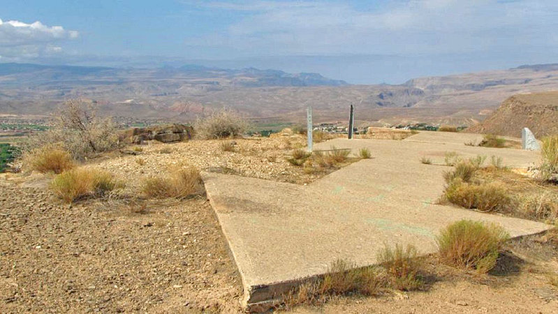 airmail-beacon-concrete-arrow.jpg
