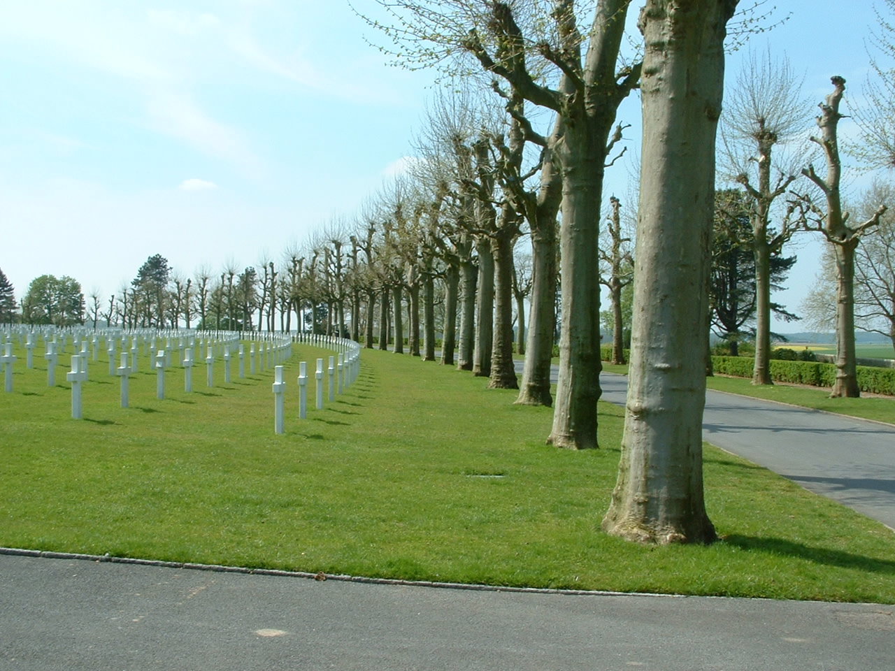 aisneMarneCemetery5.jpg