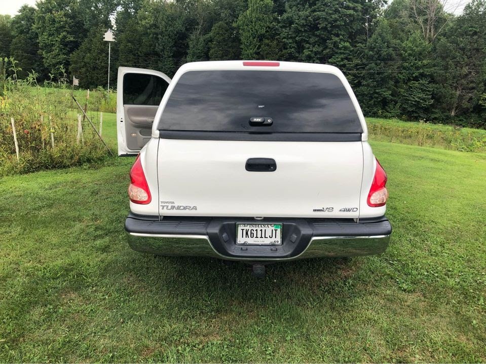 2003 tundra stepside tail light