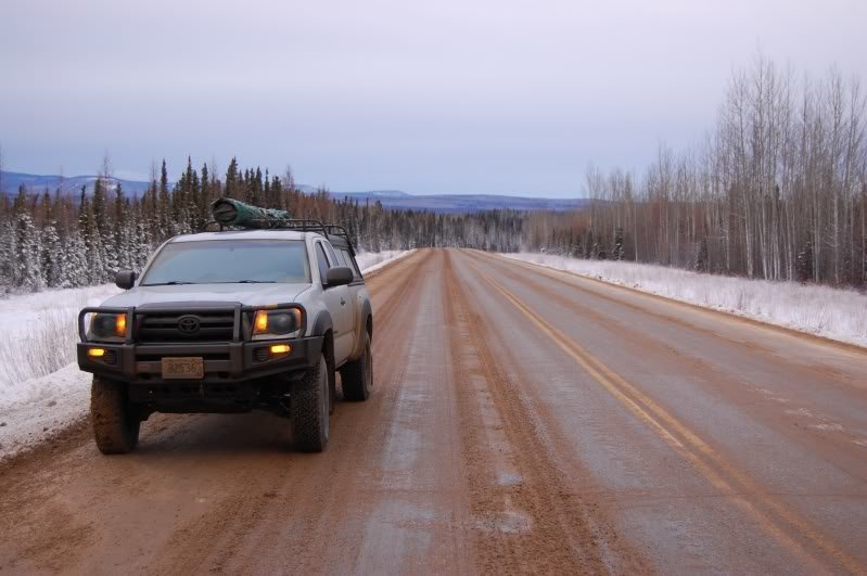 AlaskaHighwayStart_e31bc3c7e82f80eb0f0a5890401b1a06dacd8c04.jpg