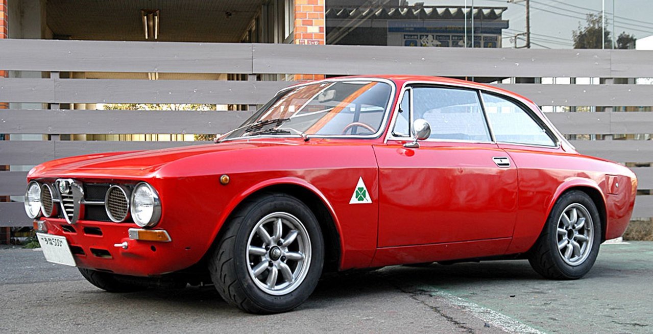 alfa-romeo-gtv-2000-classic-cars-1.jpg