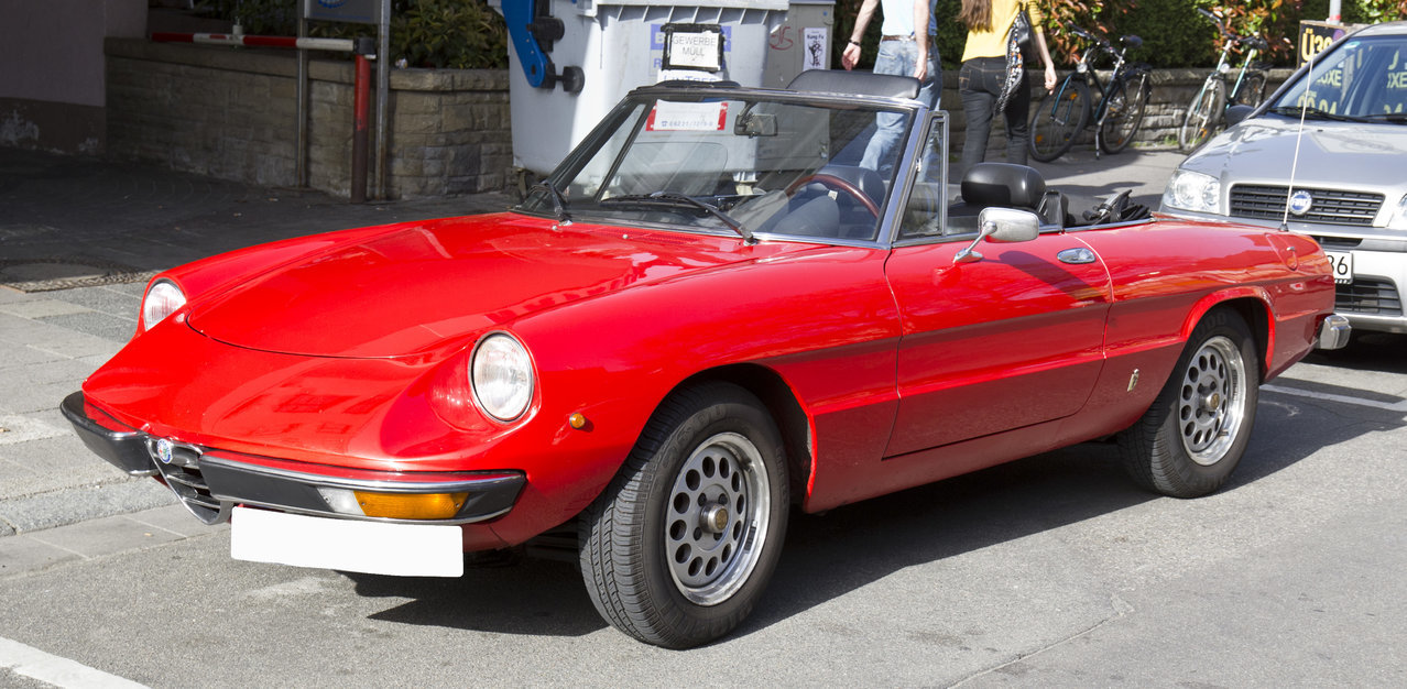 Alfa-Romeo_Spider.jpg