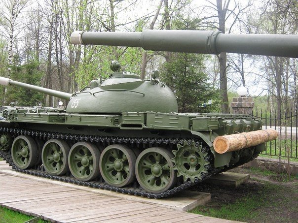 Alternatively+all+russian+tank+have+a+giant+ing+log+as+_f9ee39b64257b98b04164908e4362d16.jpg