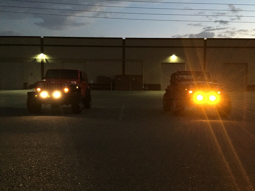 amber_fog_front_vehicle_view_2_e963e9ee10611ead29672ce69ee0fe762a7ca905.jpg