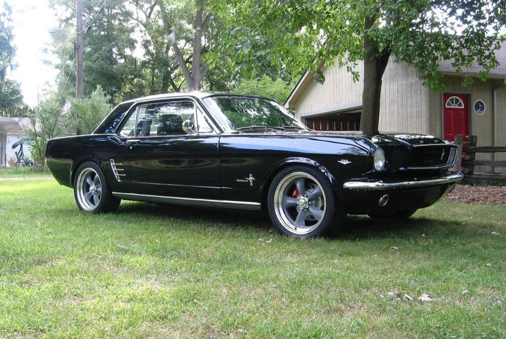 american-racing-vncl205-classic-torq-thrust-ii-gray-with-polished-lip-ford-mustang.jpg