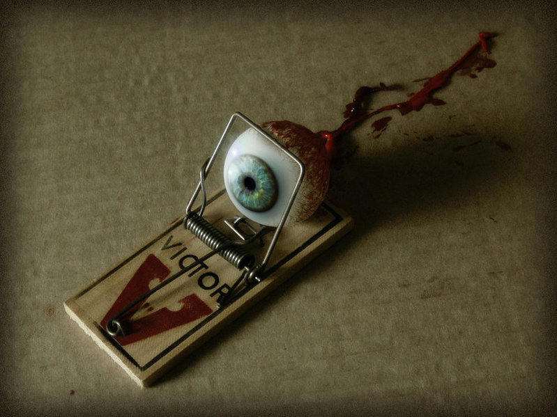 An_Eye_Catching_Wallpaper_1600_by_O___u_R_sick.jpg