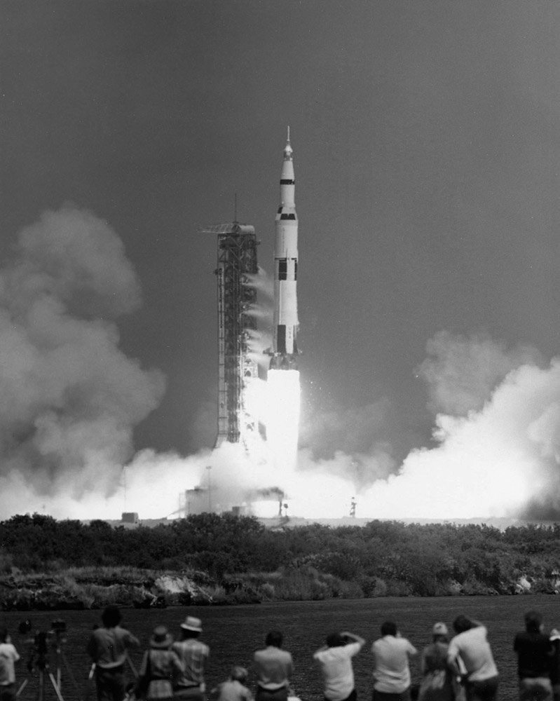 Apollo16Launch-NoID.jpg