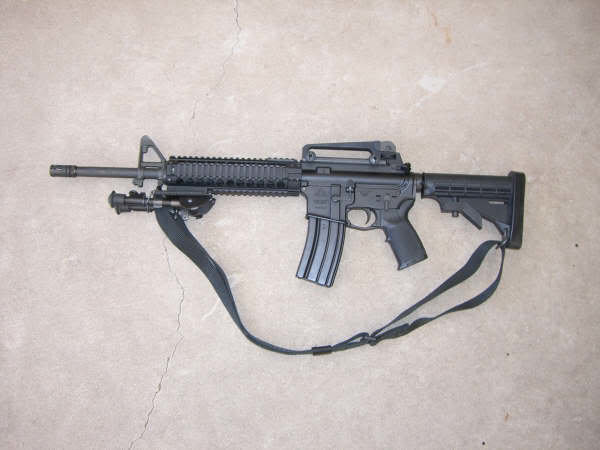 AR-15_4fb90bb9577bd716a90a4b37e68acb43337a9437.jpg