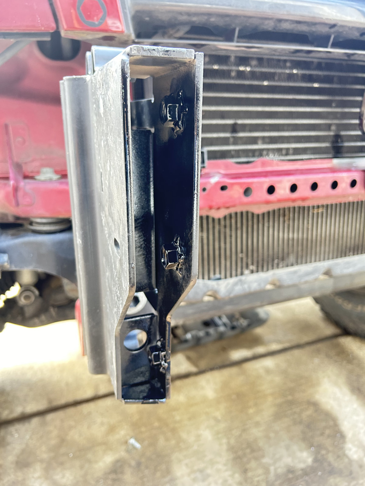 ARB bracket bolt.jpg