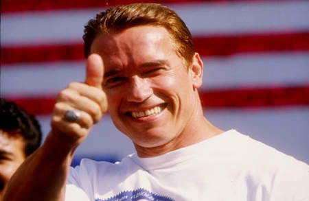 arnold-schwarzenegger-gives-a-thumbs-up_79e3893d395e035672508ff377d2f1bde924b38b.jpg