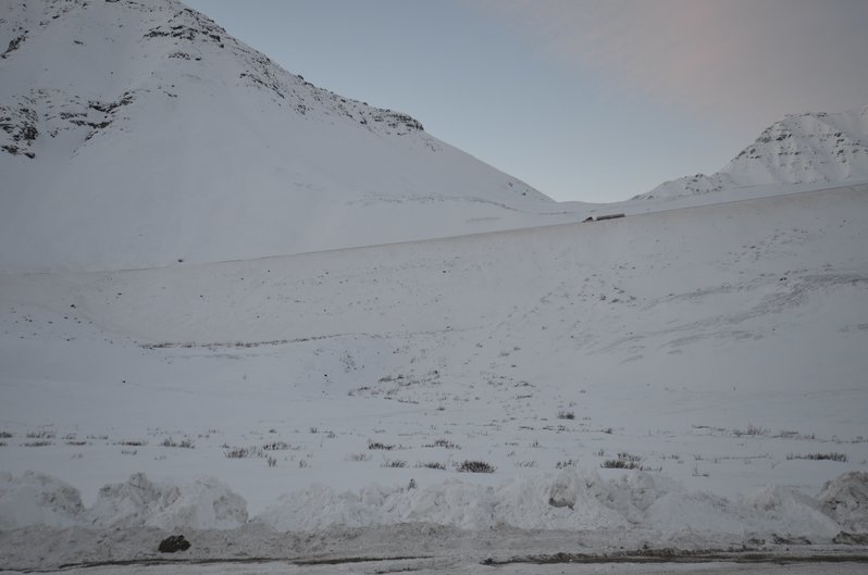 Atigun Pass North side.jpg