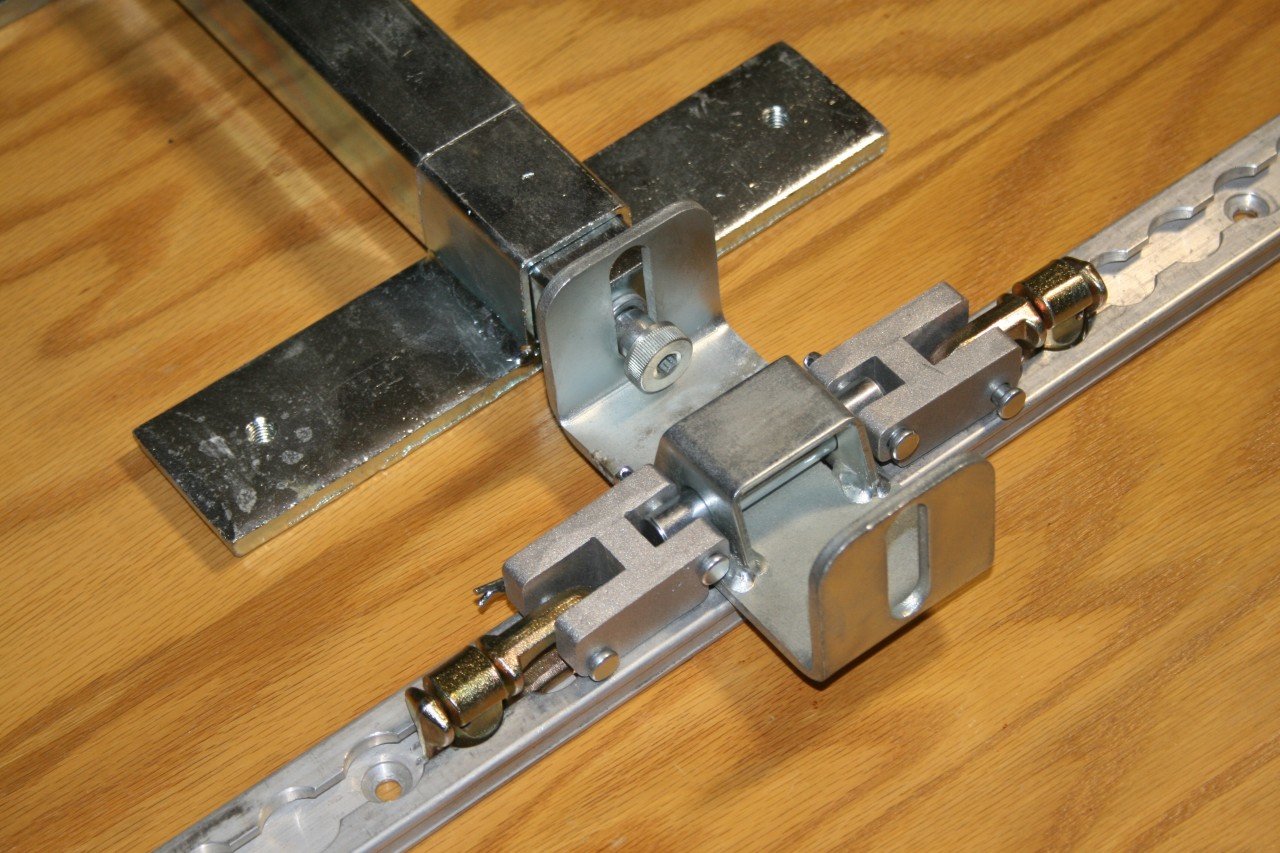 atrack176402zoom.jpg