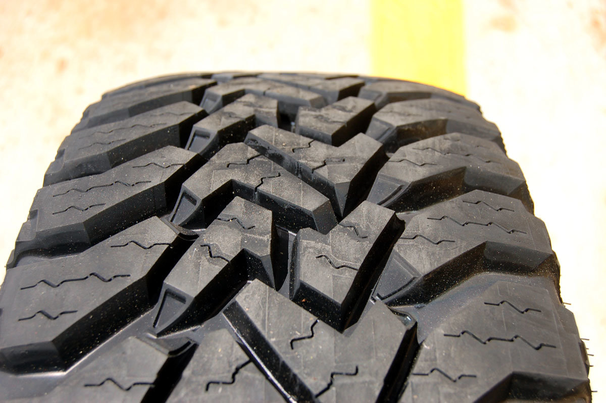 Goodyear Wrangler Authority A/T LT265/75R16 123Q All-Season Tire |  