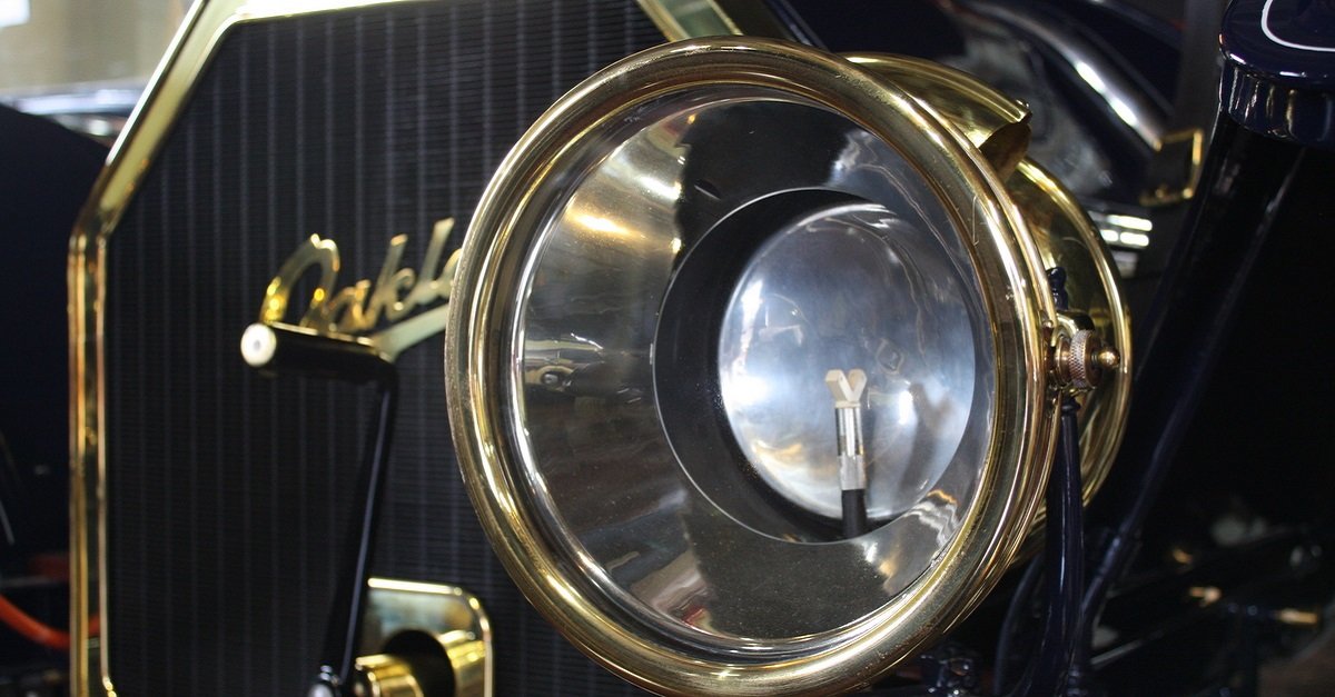automotive-lighting-history-acetylene-headlight-NAPA-Know-How-Blog.jpg