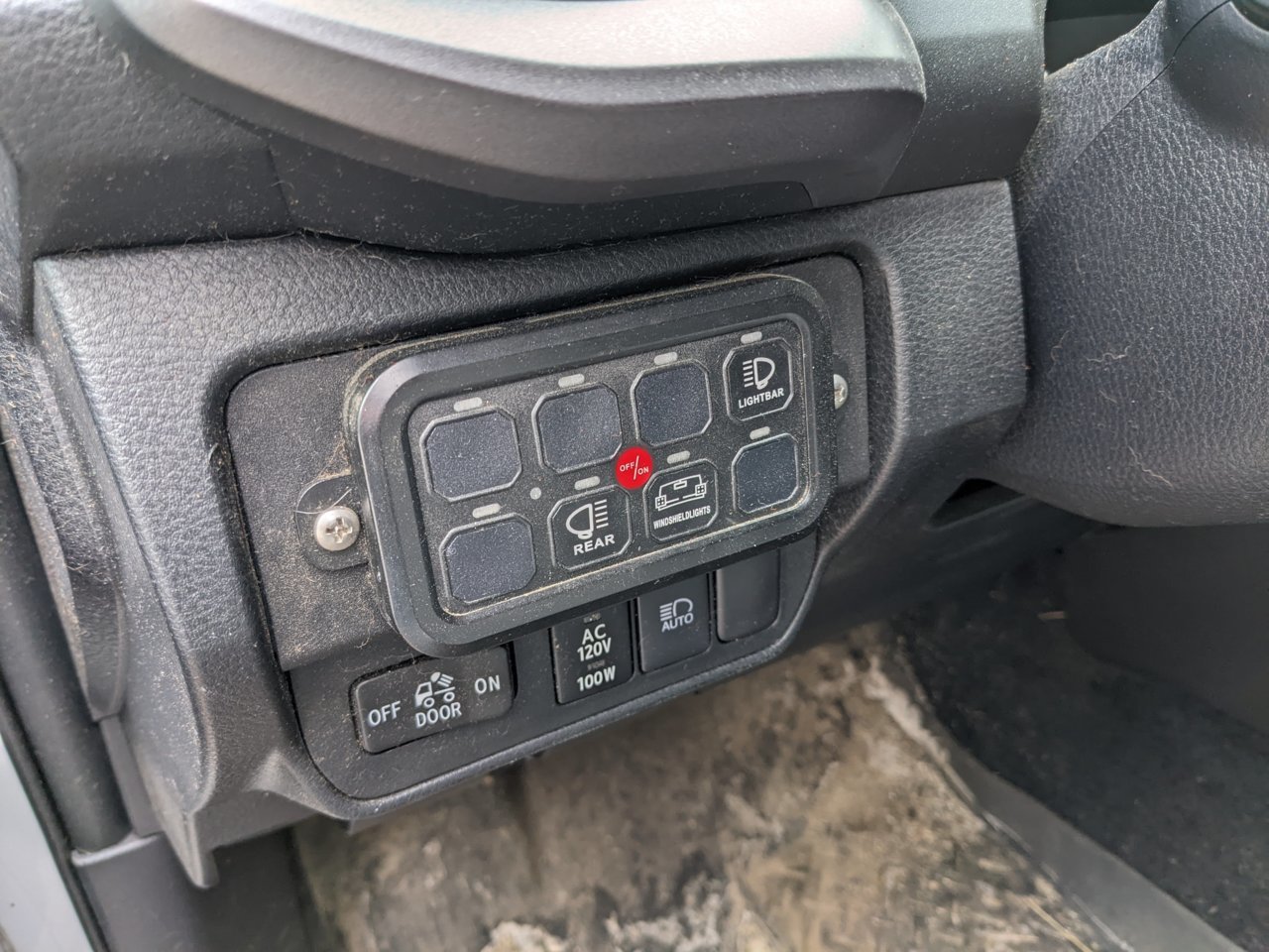 auxbeam switch.jpg
