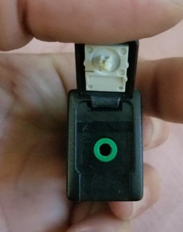 auxplug2.jpg