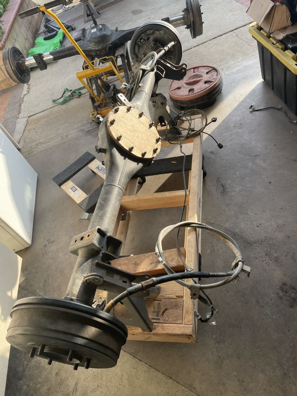 axle housing.jpg
