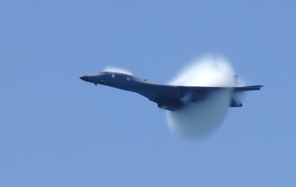 B-1_pensacola_show_07b90fb34c129a18f5b0bda1da8b60d2e4ea734b.jpg