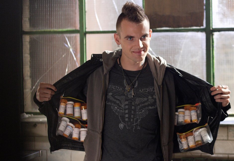 B001D51X1Q_CharlieBartlett_B001D51X1Q._RI_SX940_.jpg