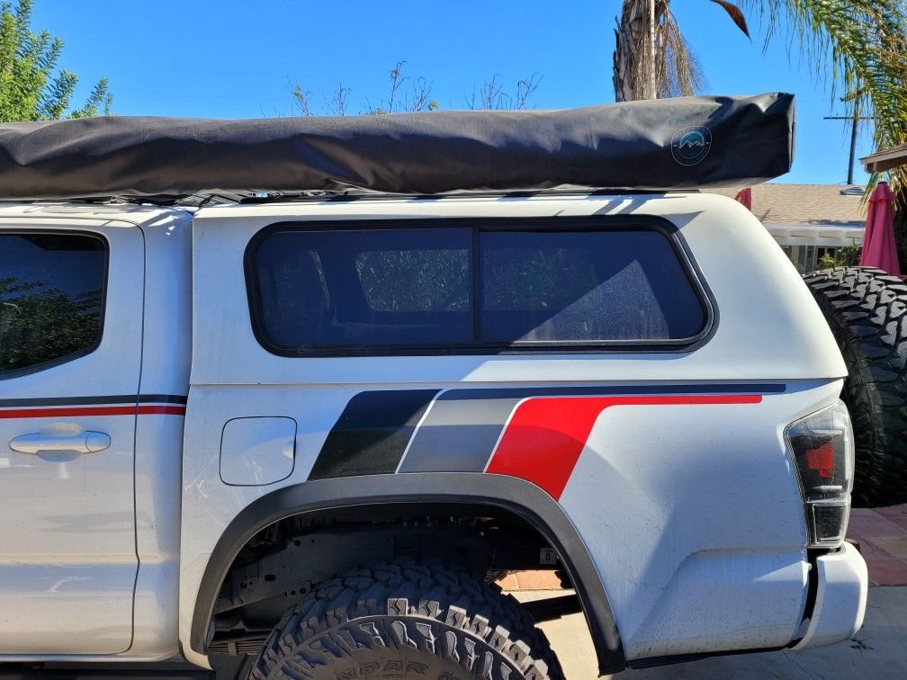 Toyota camper shell-Snugtop Rebel