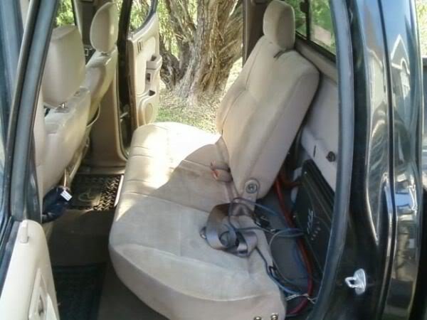 Backseat2_07c359409b0021bff717976024592bcb49a6f525.jpg