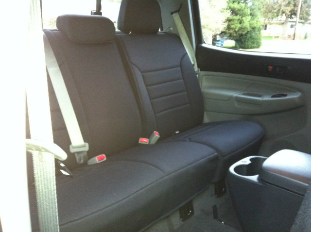 backseat_747b43dadec61afc7a8212bccc018437a4a3a802.jpg