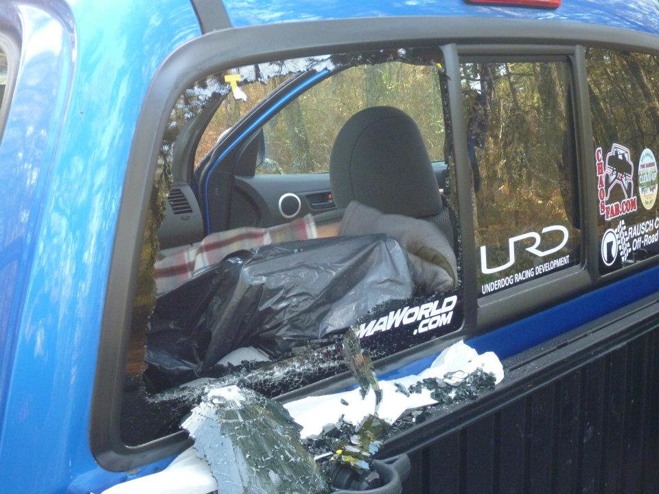 Backwindowbroken_34c4bc8dbe27d898318bcb41b32ad0bbc585b659.jpg