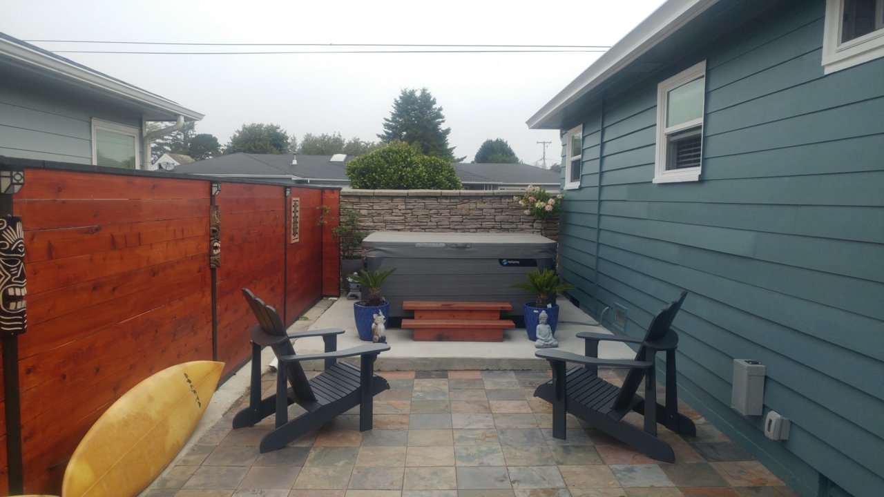 Backyard hottub 1.jpg