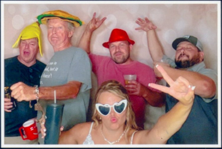 banana_and_burger_wedding_crashers.png