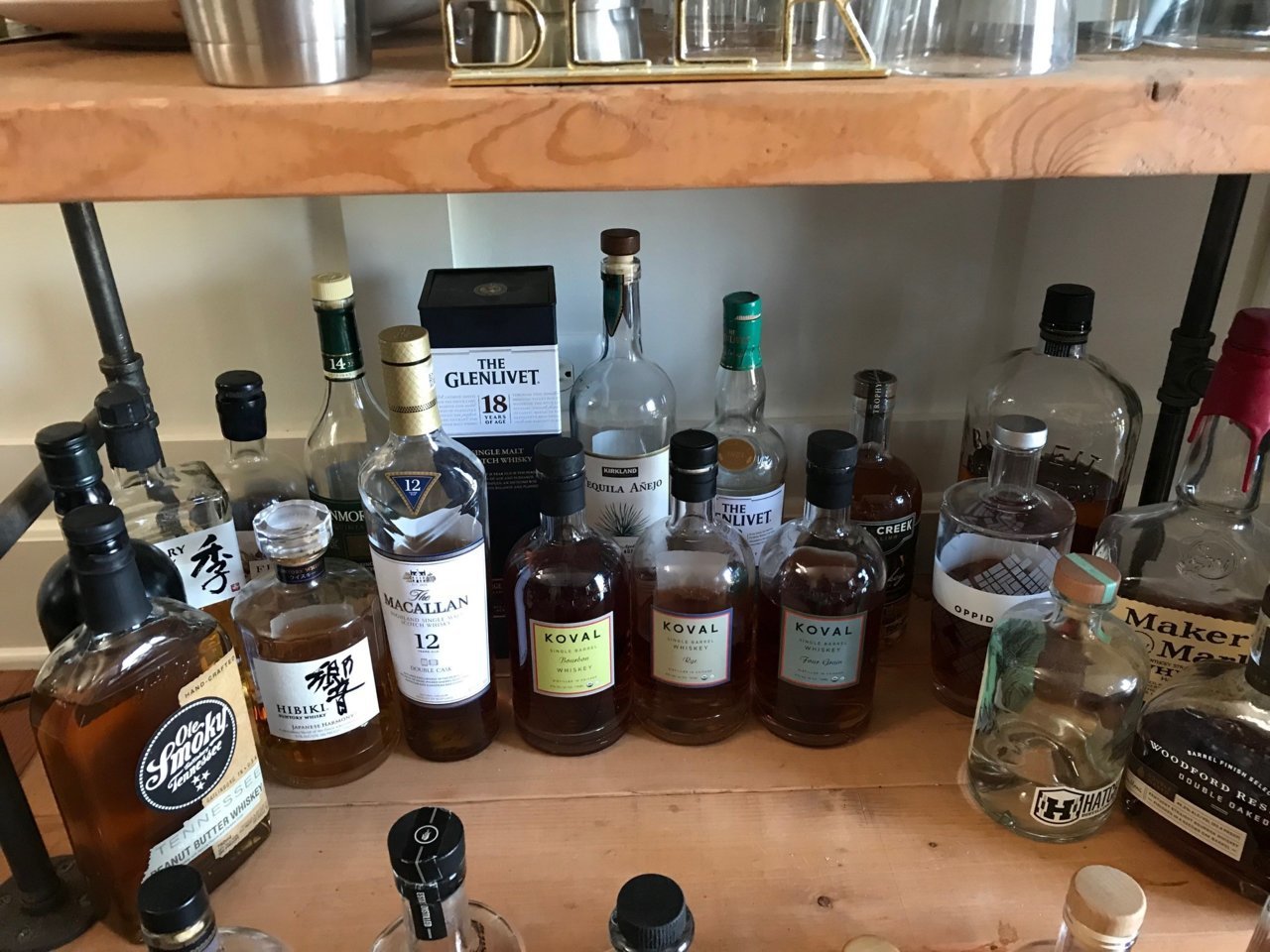 Bar 3.jpg