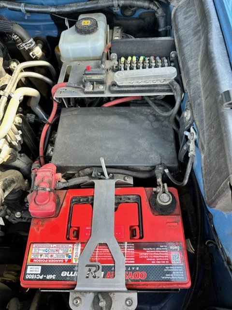 Battery and wiring.jpg