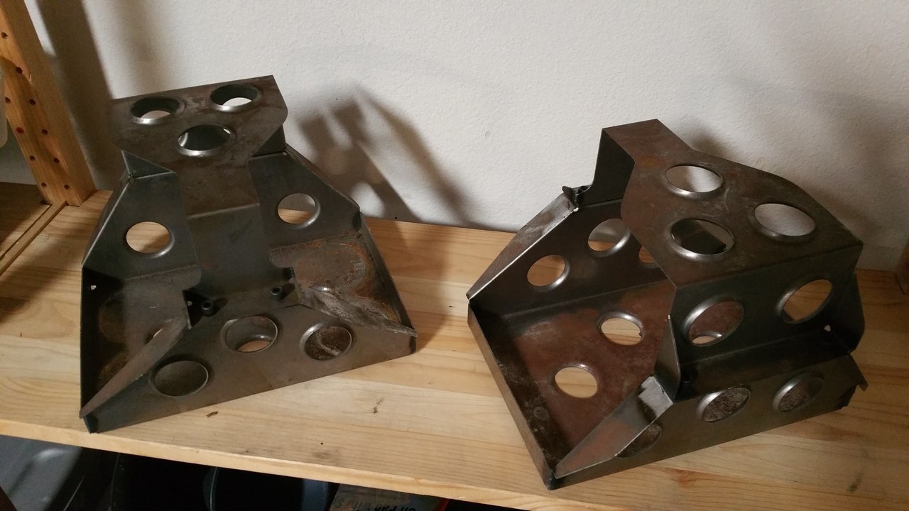 battery brackets 2.jpg