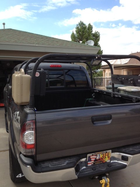 bed%20rack%20Rear%20light%20tab_dc2868a9560ccd3c315f2cb9ec4f6ae3e8412868.jpg