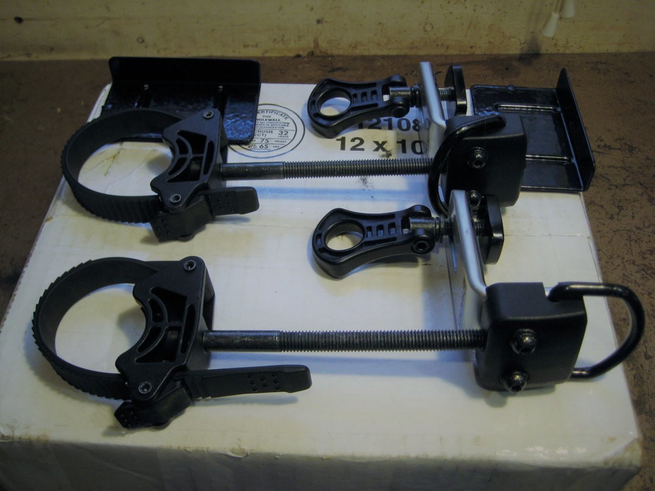 BED RAIL MOUNT13.jpg