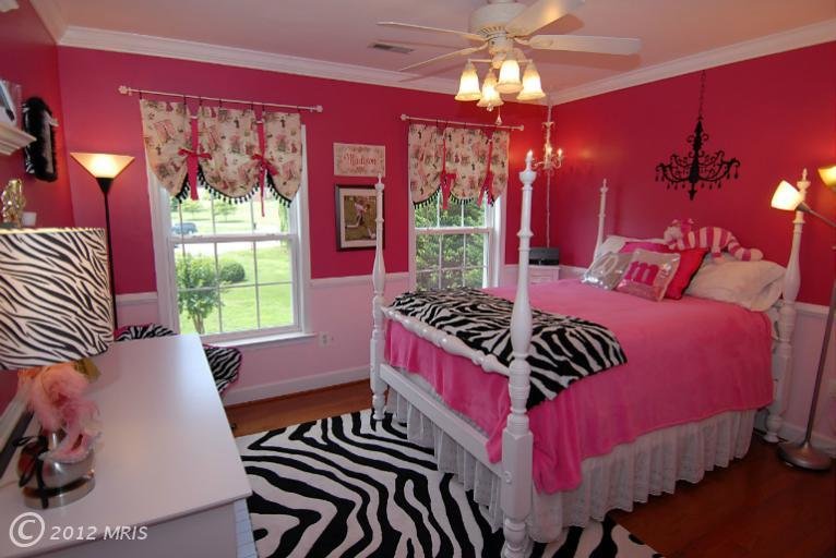 bedroom2_120099b89356aae3b23cb1983ea4613bd5812d1c.jpg