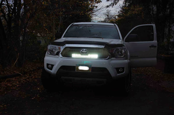 behindgrille-lightbaron_f4877a7678fbe3d74e84cc7569951fceaeb3857d.jpg